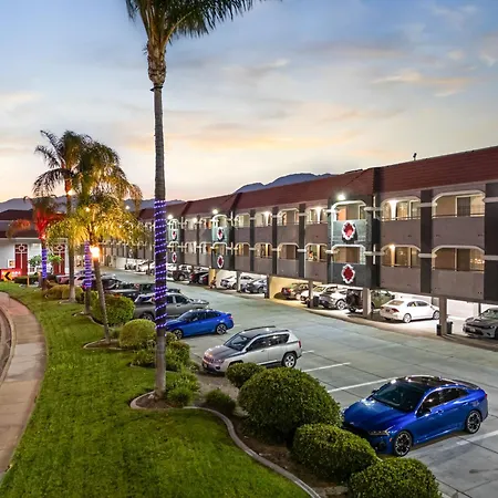 Ramada By Wyndham Ontario Airport & Convention Center-3